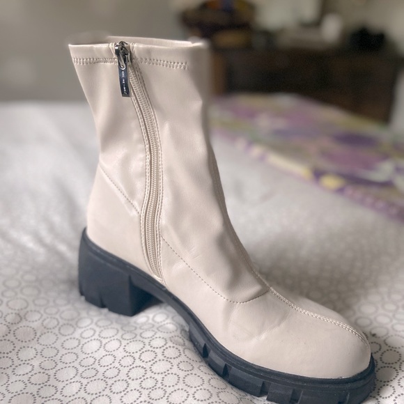 Steven Steve Madden Hewston Platform Block Heel Booties White Size 8.5 - Picture 4 of 8